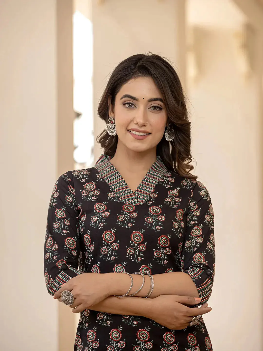 Floral Print Dori_Embroidery Straight Kurta Trouser Set