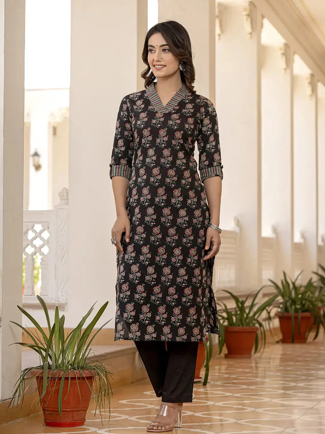 Floral Print Dori_Embroidery Straight Kurta Trouser Set