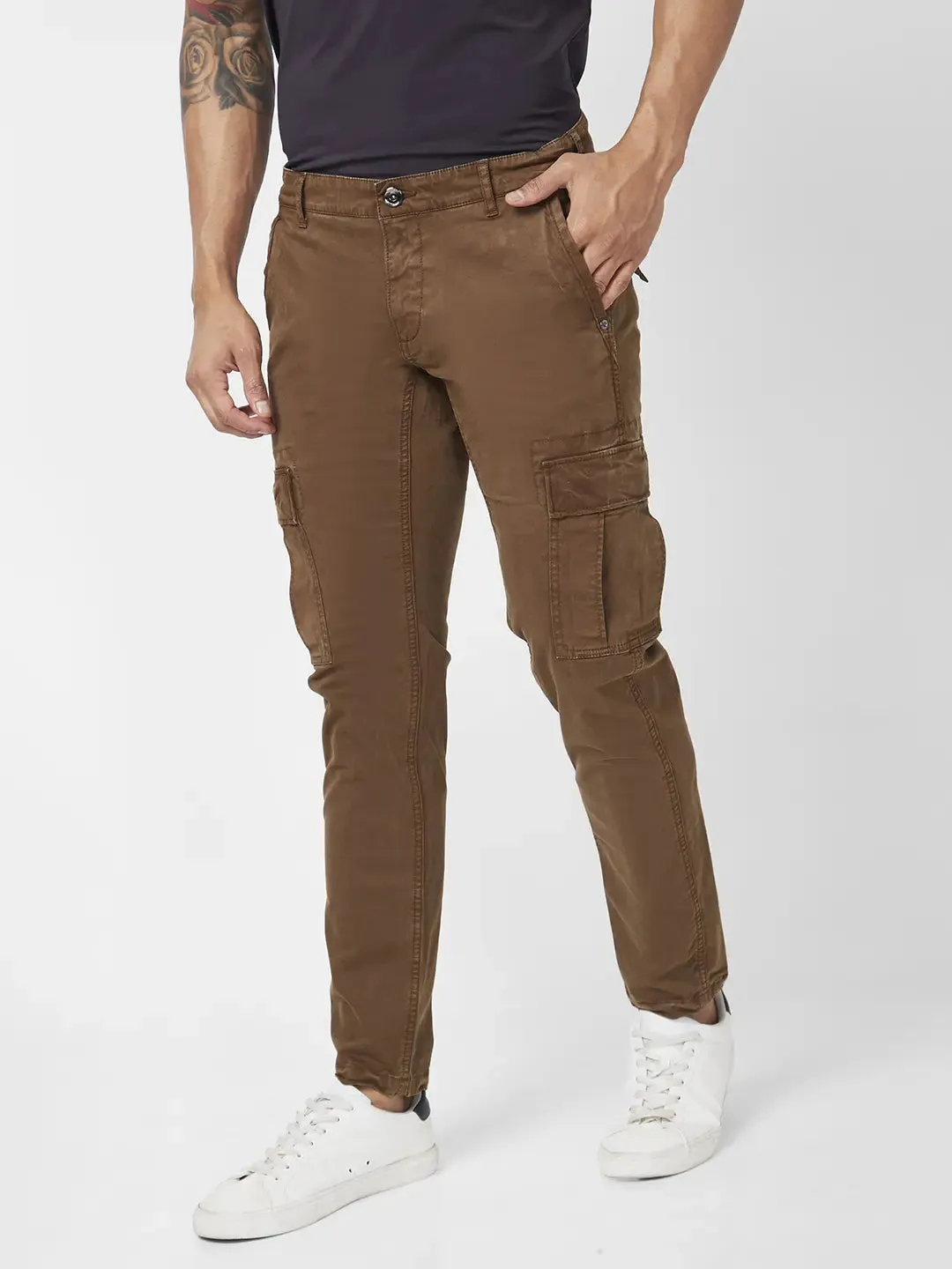Spykar Men Mud Brown Cotton Tapered Fit Ankle Length Mid Rise Cargo Pant