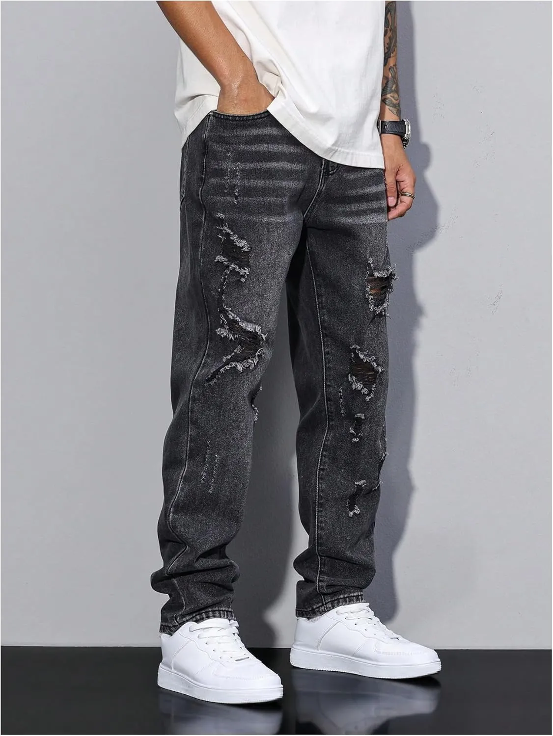 Verdusa Men's Vintage Distressed Ripped Jeans Straight Leg Denim Pants with Pockets