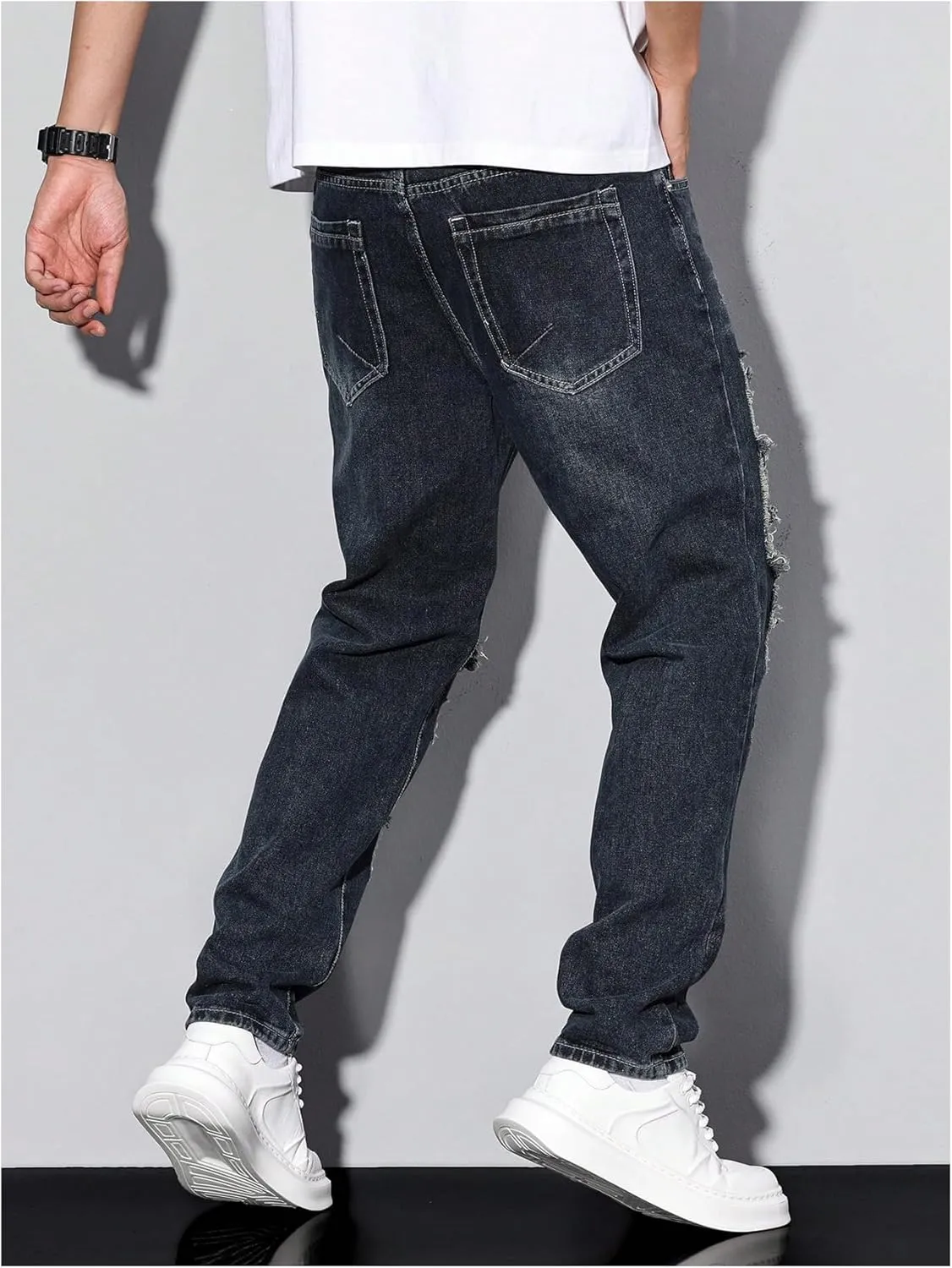 Verdusa Men's Vintage Distressed Ripped Jeans Straight Leg Denim Pants with Pockets